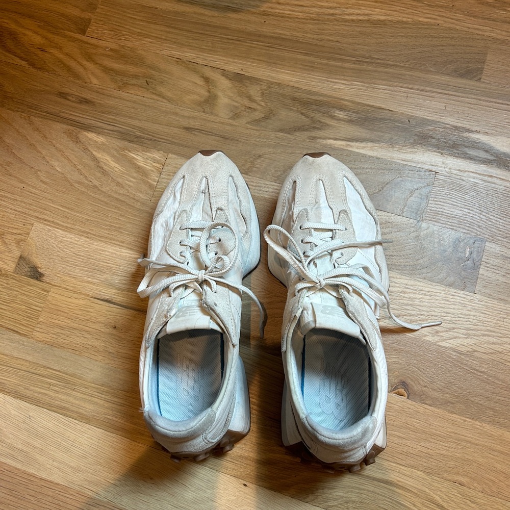 New Balance 327 White Cream Sneakers women’s size 10 - Picture 7 of 8